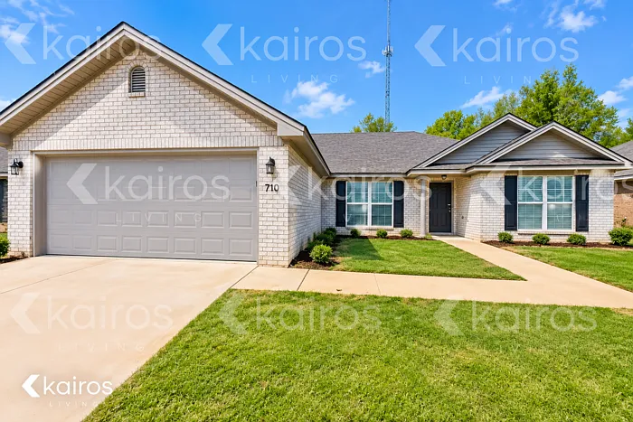 710 Park Ln
