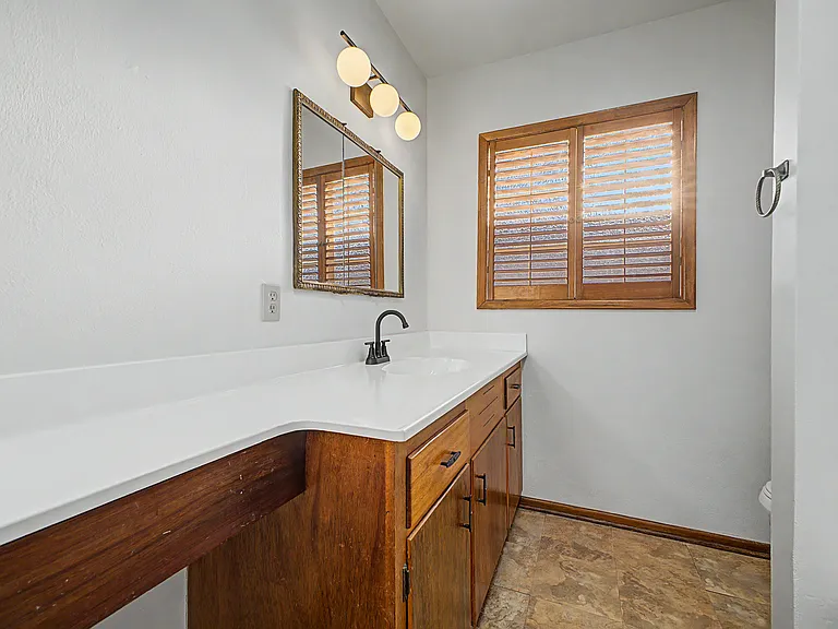 8324 E Sheridan St — Photo 11