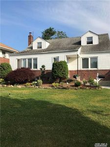 3766 Hahn Ave, Bethpage, NY, 11714