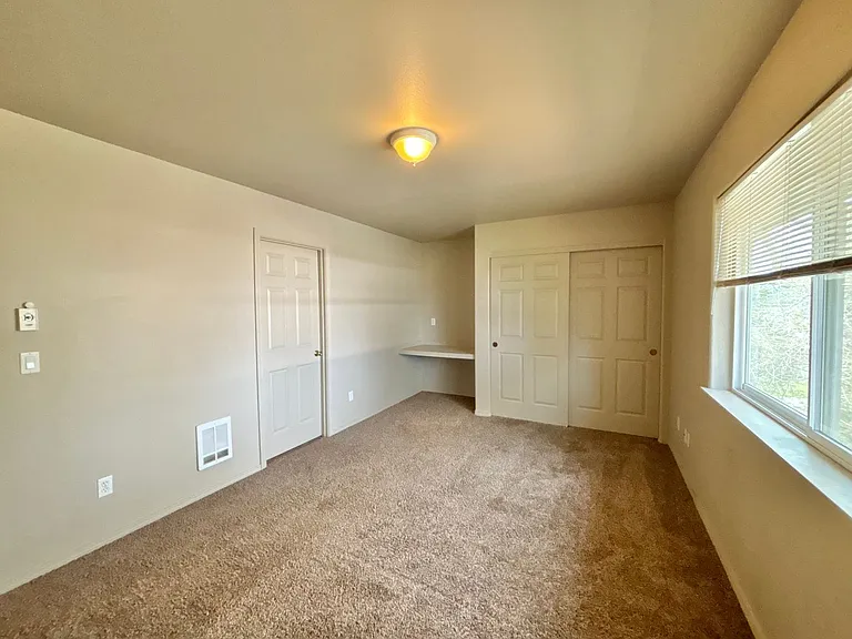 14 SE McKinley Ave #1 — Photo 19