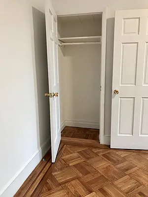 Rented by Lang Realty LLC | media 7