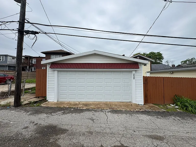 4645 Wilcox Ave — Photo 5