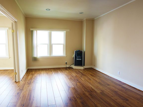 2nd image of 777 S Westmoreland Ave APT 301
