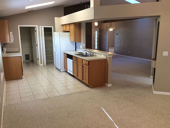 4th image of 2130 Oakington St
