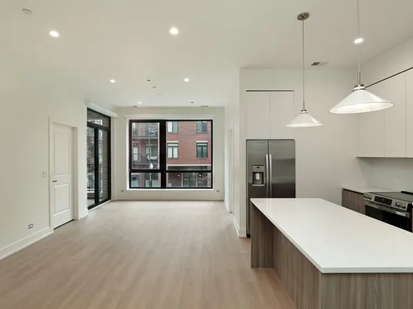 1887 N Milwaukee Ave, Chicago, IL