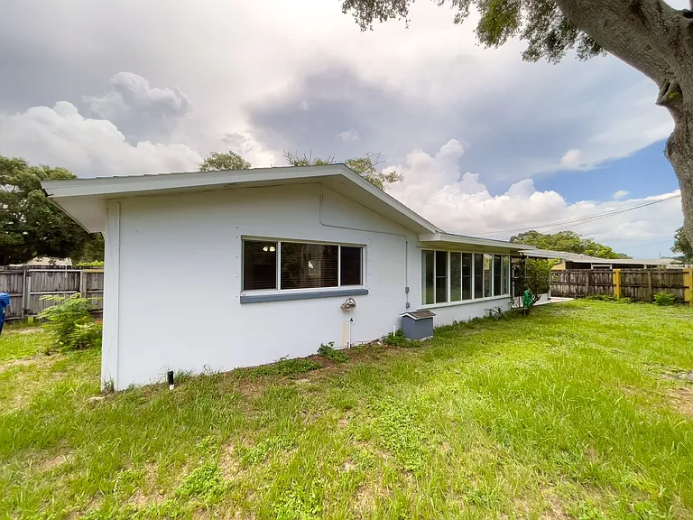 1812 Lady Mary Dr — Photo 36