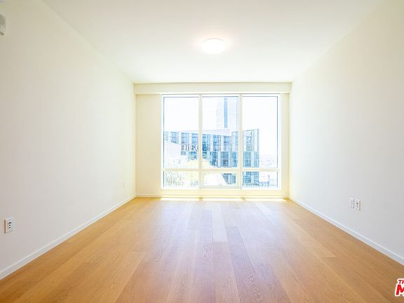 5th image of 877 S Francisco St #2210