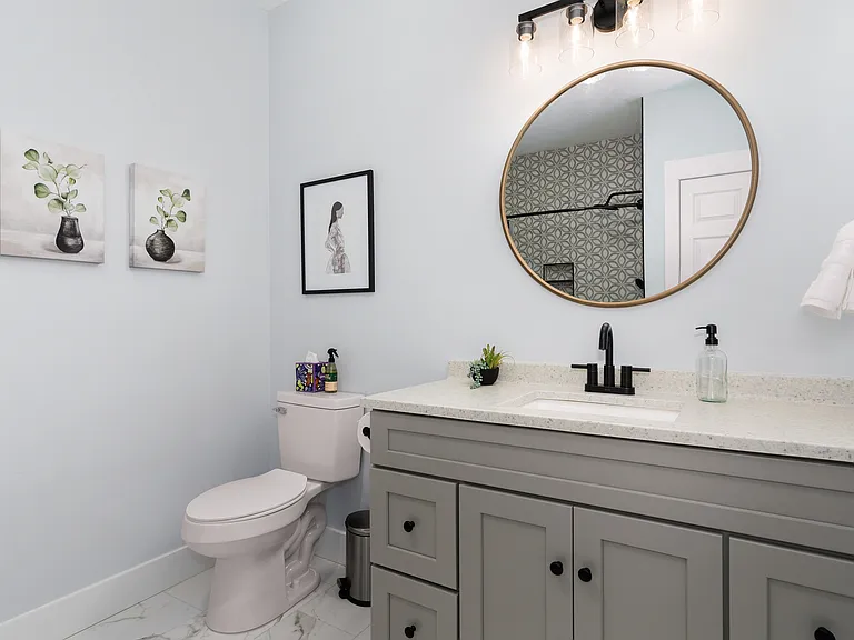 624 McKenna Cir — Photo 12
