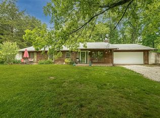26410 Lake Valley Dr, Warrenton, MO 63383