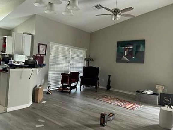5th image of 2437 Saint Augustine Blvd S