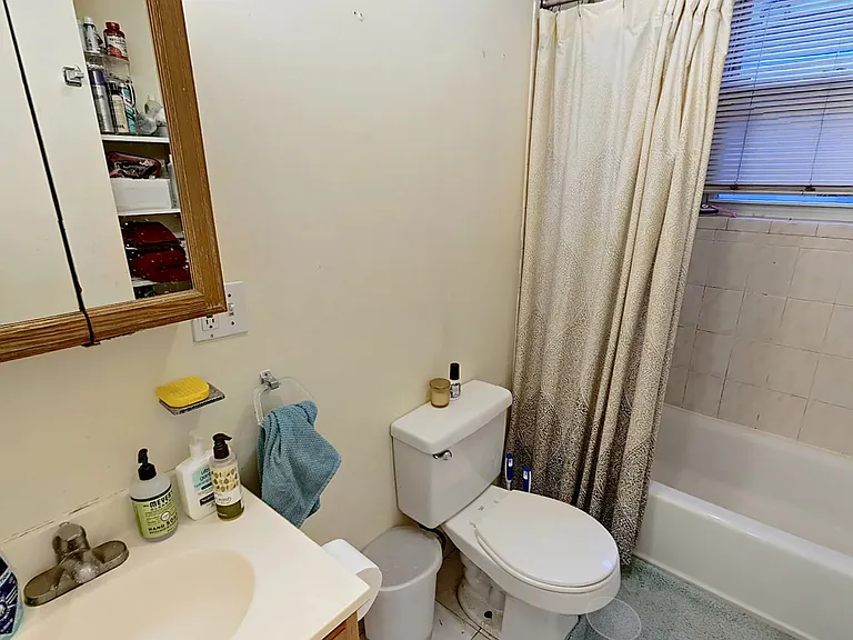 216 Freeman St #1 — Photo 10