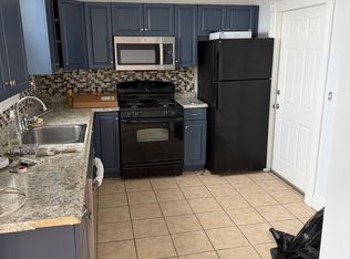 25 W Main St APT 2, Norwalk, CT 06851