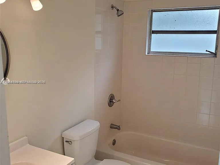 1630 NE 157th Ter — Photo 12