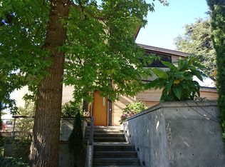 4610 NE 38th St, Seattle, WA 98105