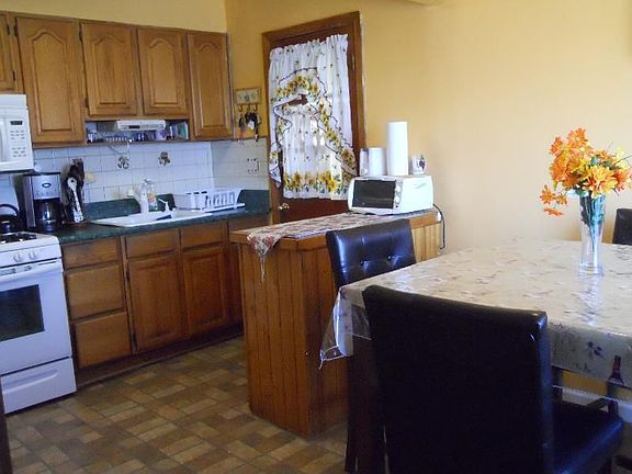 2nd image of 17 John Ave