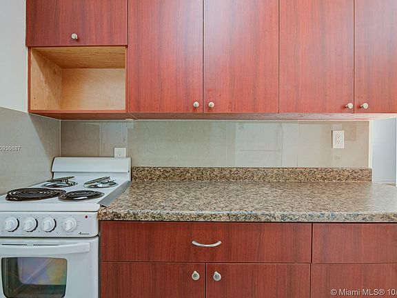 5th image of 212 Phoenetia Ave #8