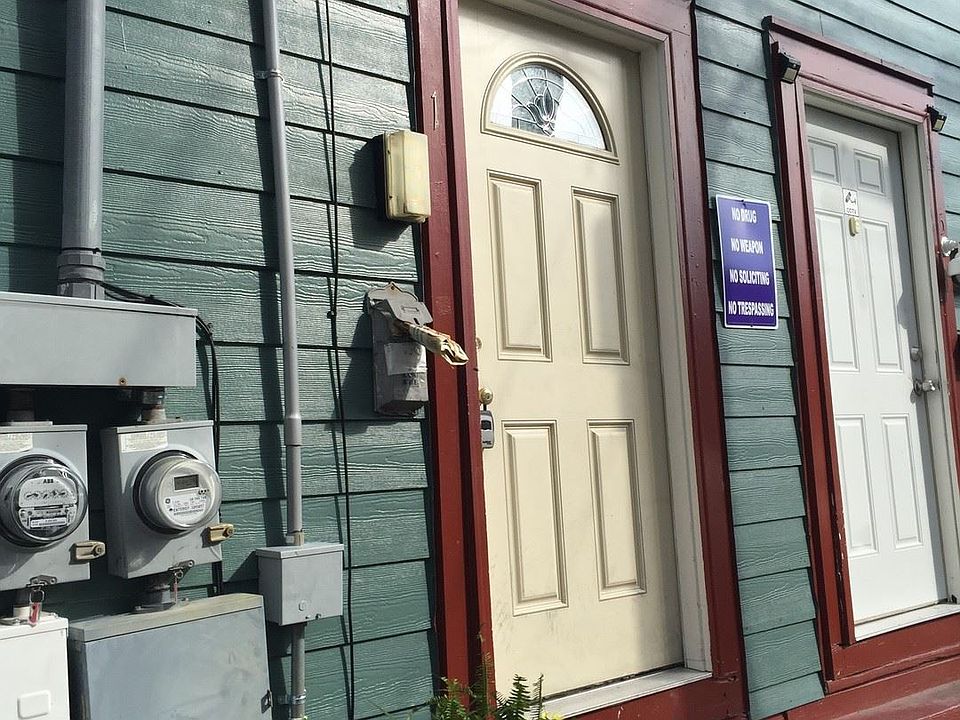 1st image of 205 N Tonti St APT 1