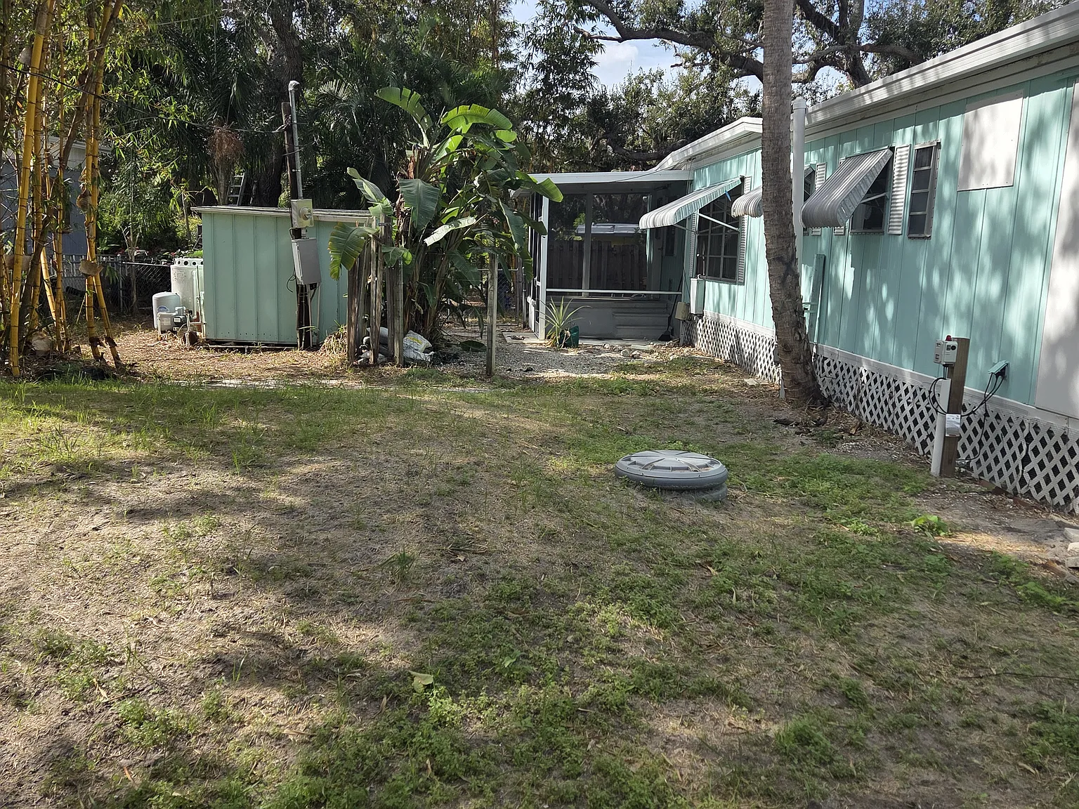 2 bed, 1.5 bath, 696 sqft, $1,490 — Photo 3