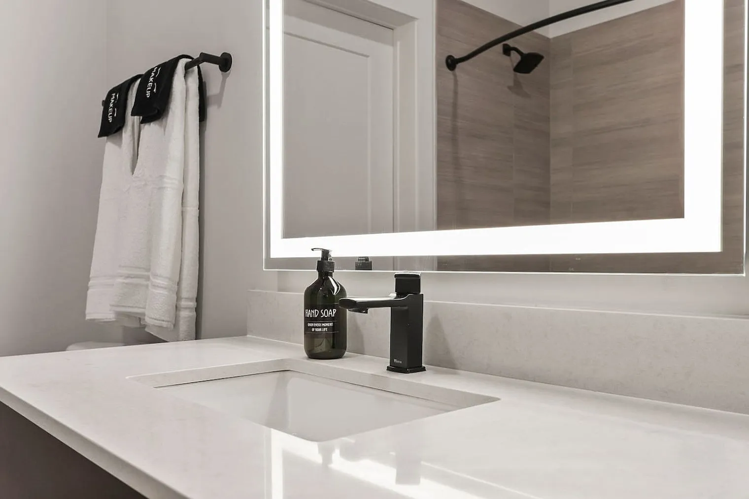 Studio, 1.0 bath, 602 sqft, $3,813 — Photo 2