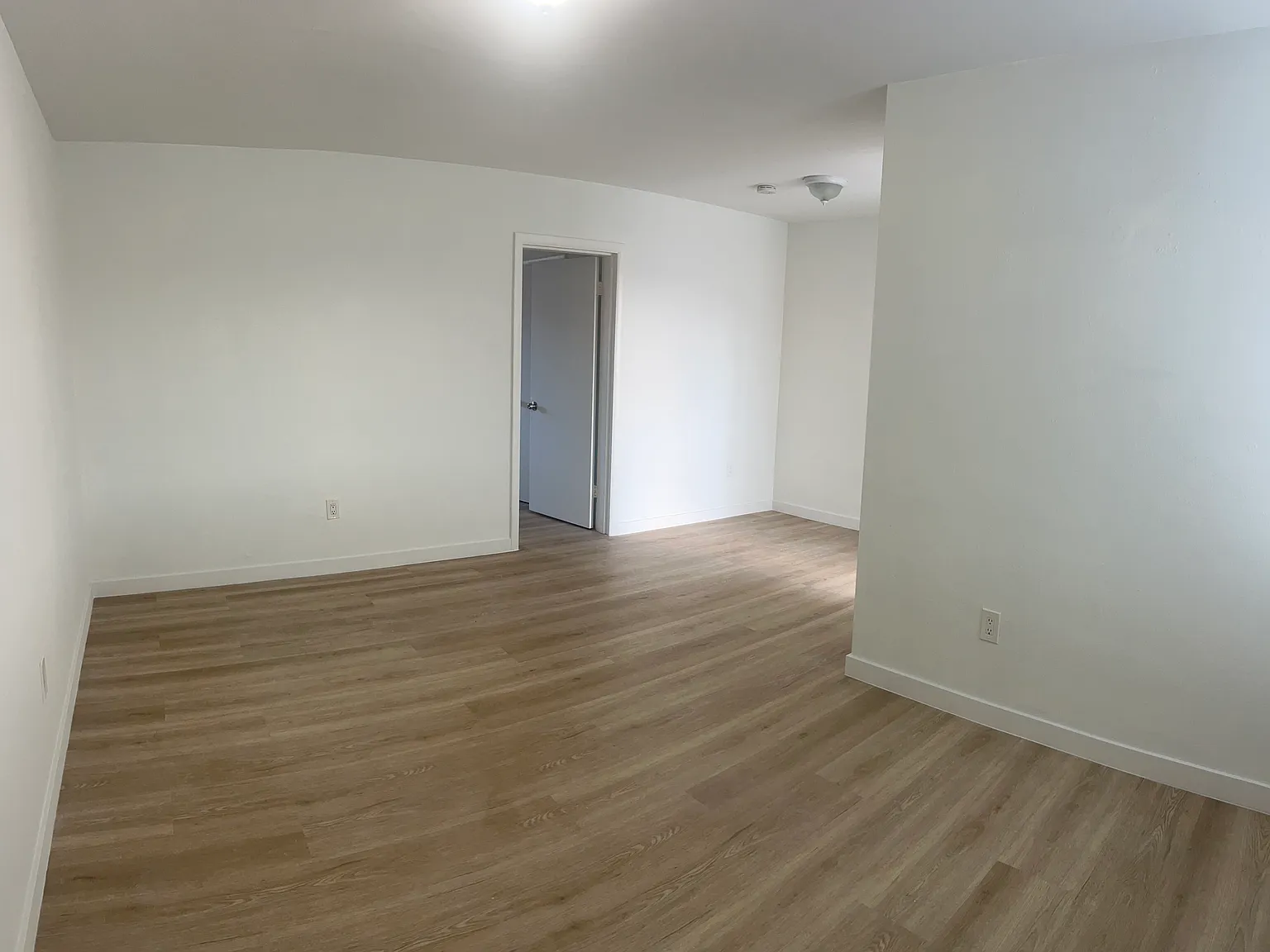 791 SW 64th Ave — Photo 2