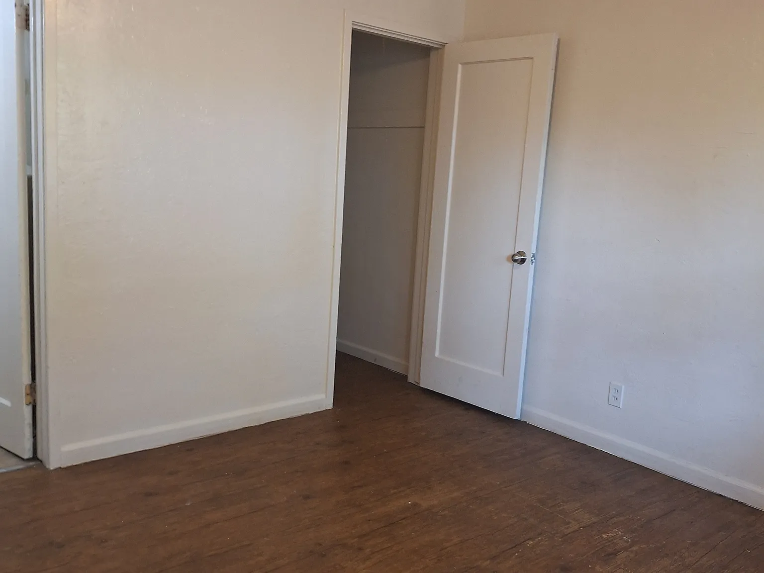 1 bed, 700 sqft, $1,100 — Photo 4