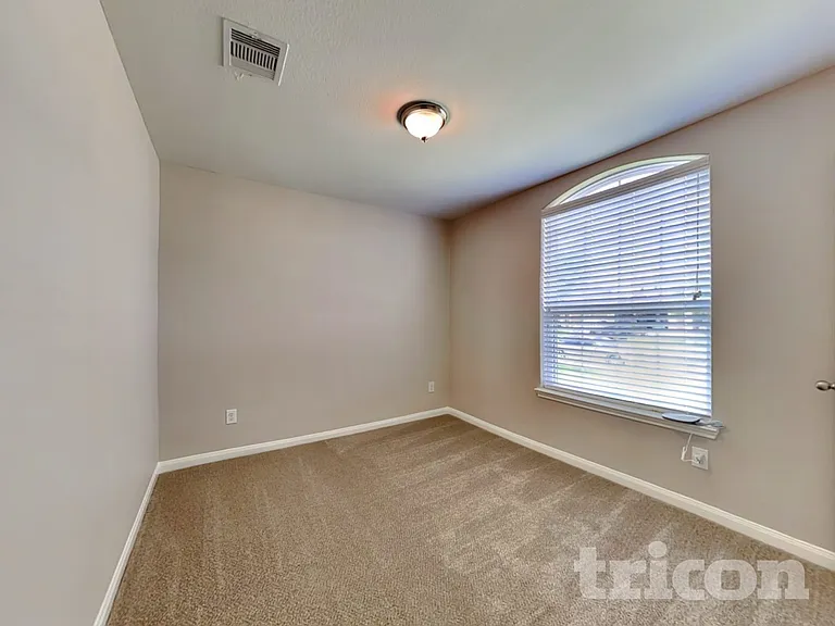 329 Shoshone Ridge Dr — Photo 12