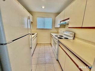 511 W Main St APT 6, Stamford, CT 06902