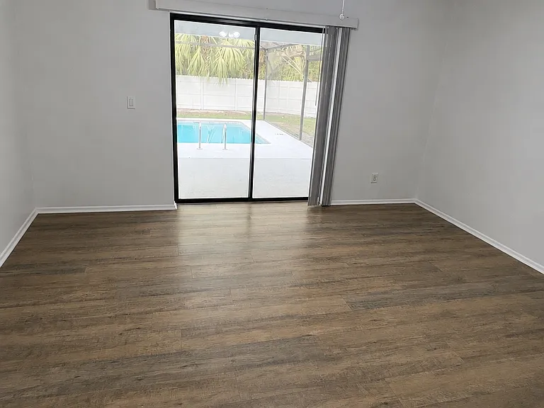801 SW 10th Pl — Photo 12