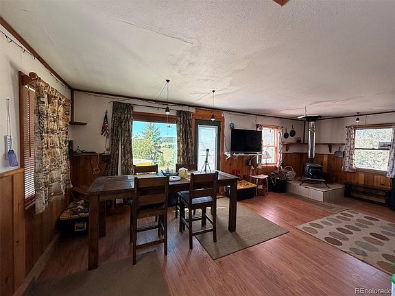 3rd image of 1199 Jefferson Road