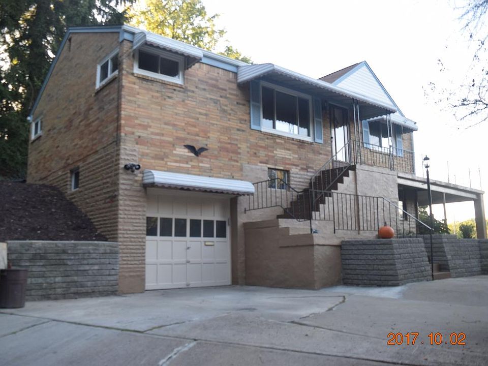Integral Garage with Additional Parking in Driveway