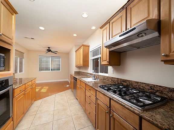 4th image of 3523 Willow Glen Ln