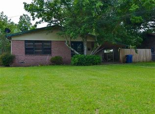 1714 E 1st St, Mount Pleasant, TX 75455