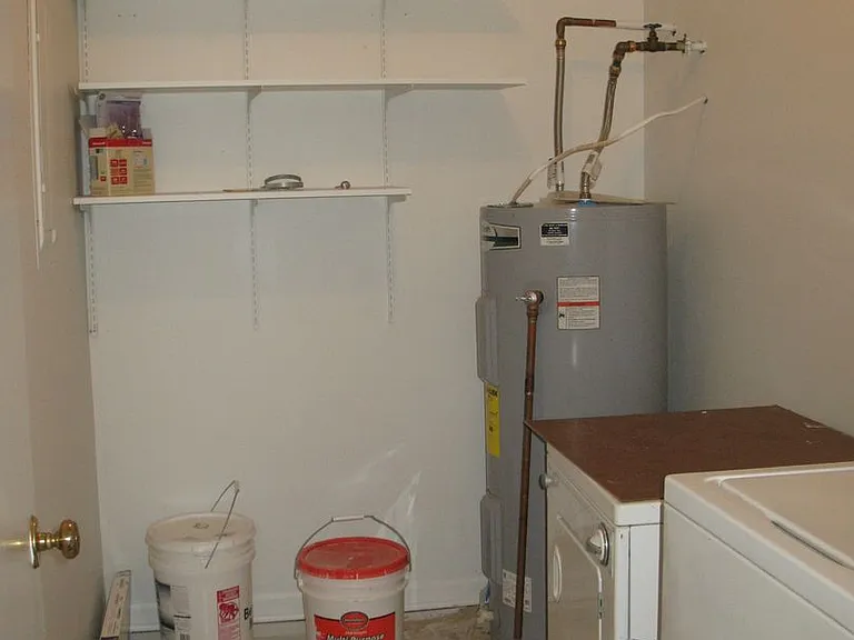 270 Albert Ct — Photo 17