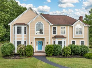 7 Candlewood Rd, Windham, NH 03087