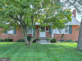 29 Grant Dr, Hanover, PA 17331