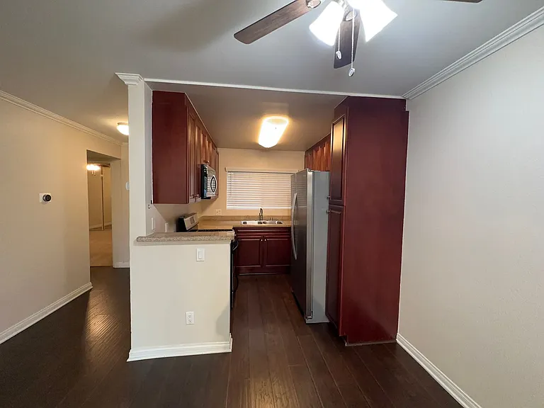 21450 Burbank Blvd #114 — Photo 3