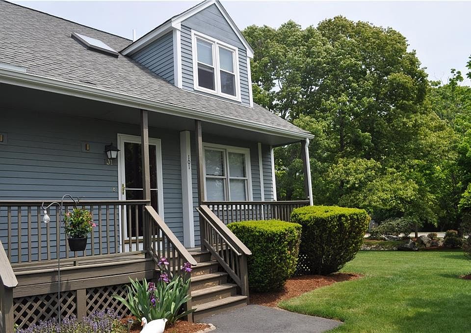 101 Brookhaven Ln, Woonsocket, RI 02895 Zillow
