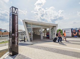 11610 Hunters Green Ct, Reston, VA 20191