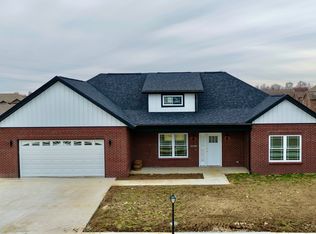 1958 Austin James Ln, Seymour, IN
