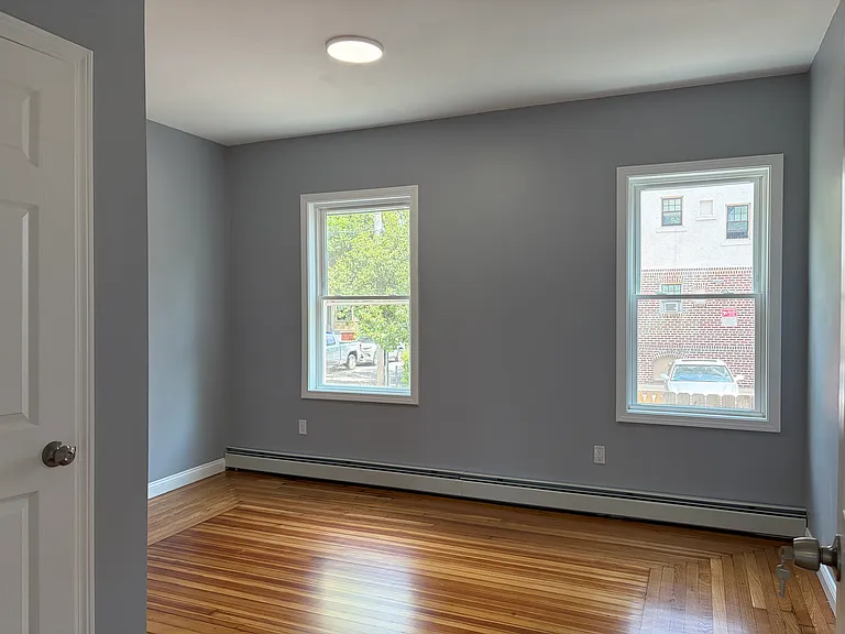 98-100 Whitmarsh St #1 — Photo 17