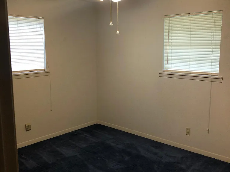 948 Mockingbird St — Photo 18