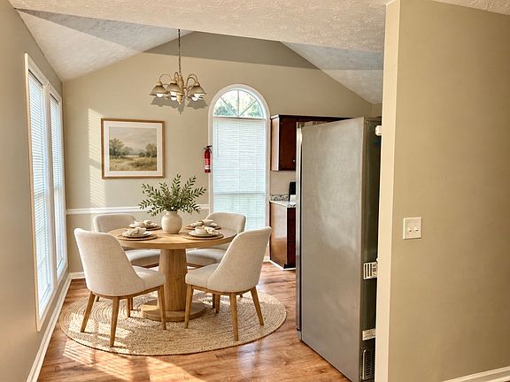 4th image of 2144 Hunter Ct