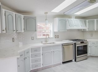 26 Railroad Ave, Seabrook, NH 03874