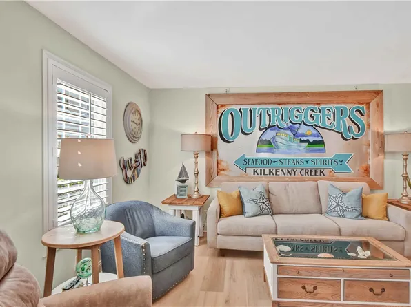 207 W Island Square Dr #207, Saint Simons Island, GA 31522