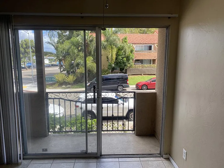 7555 Linda Vista Rd — Photo 8