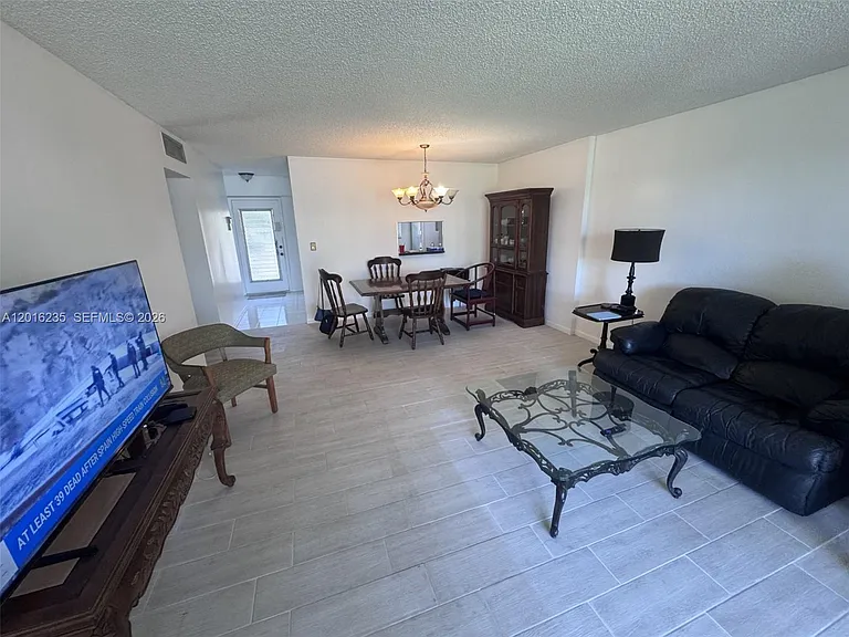 1025 SE 3rd Ave #102 — Photo 23