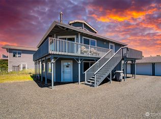 464 Sand Dune Ave SW, Ocean Shores, WA 98569