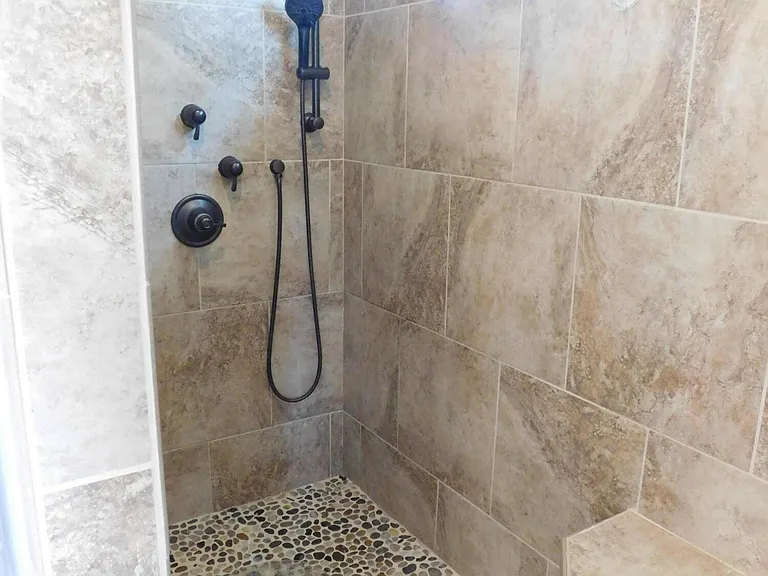 101 Staffordshire Dr #101 — Photo 46
