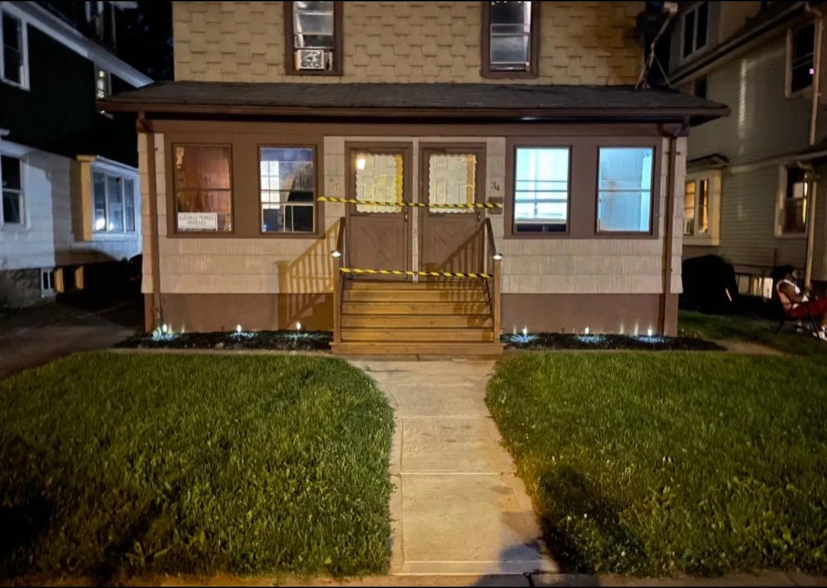 34 Steko Ave — Photo 1