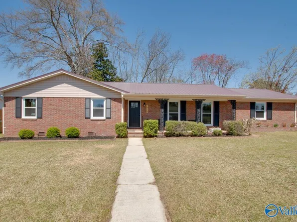 1702 Vinca St SW, Decatur, AL 35601